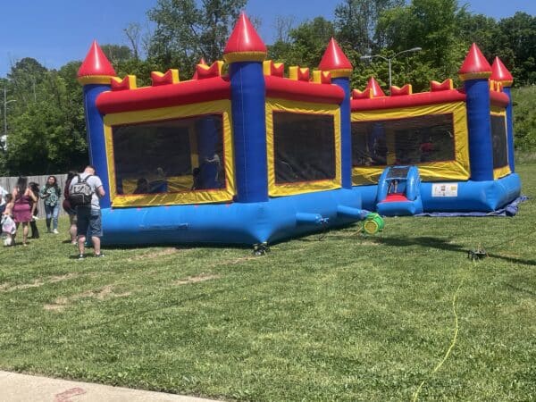 bounce houses jumpers